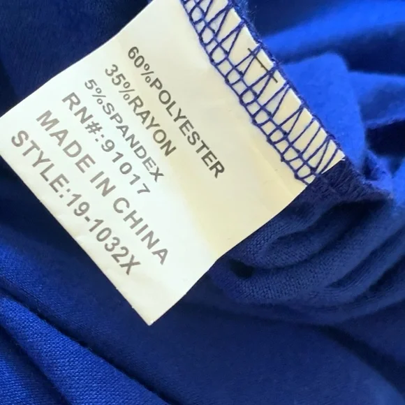 Solitaire Floral Embroidery Relaxed V Neck Tunic Top - Picture 7 of 8